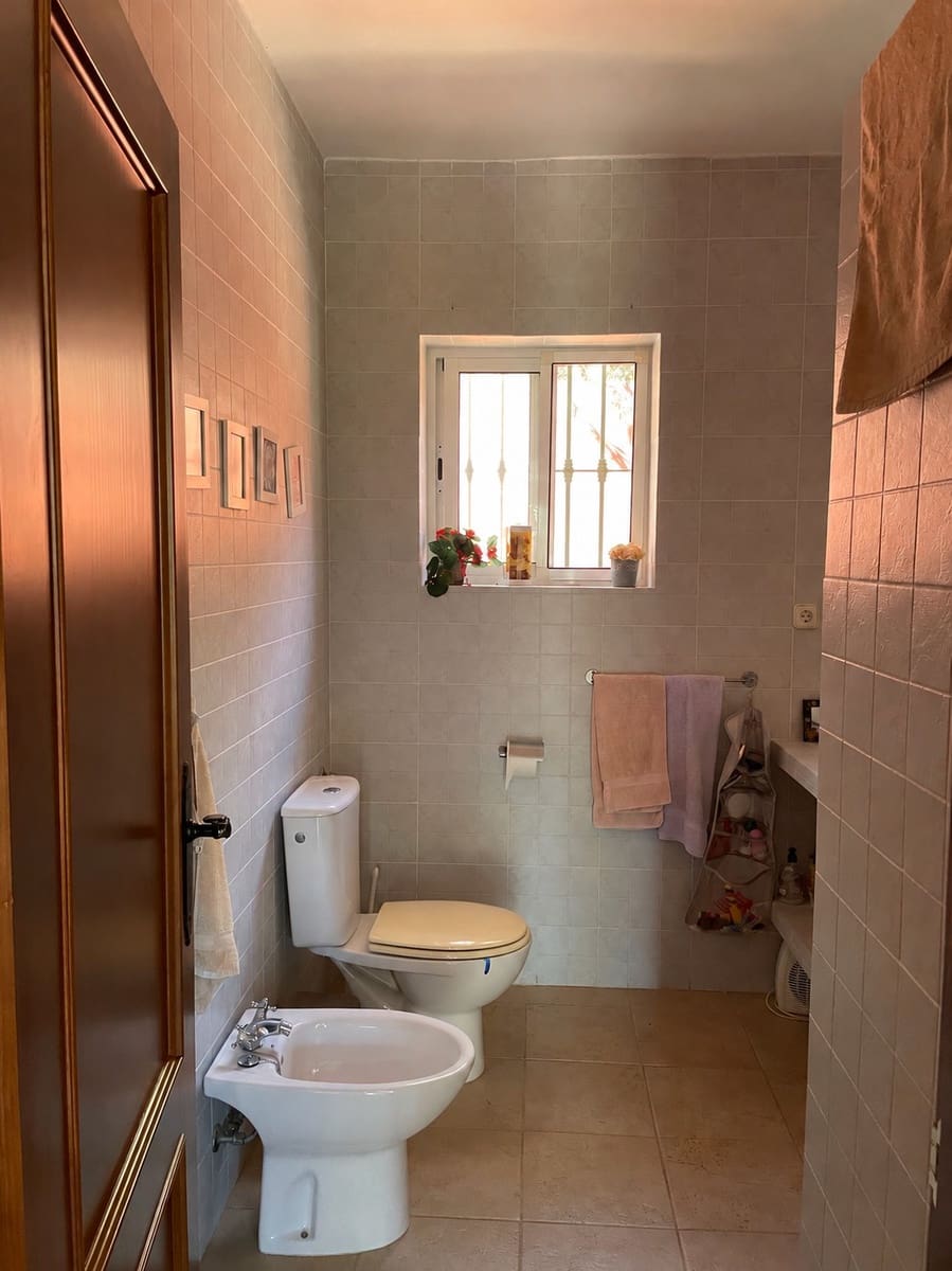 3 slaapkamer Villa te koop in Colmenar met garage - € 225.000 (Ref: 10160993)