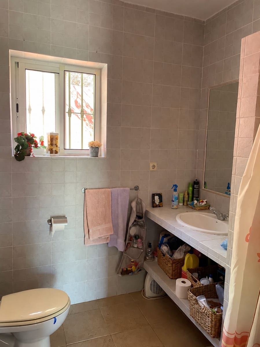 3 slaapkamer Villa te koop in Colmenar met garage - € 225.000 (Ref: 10160993)