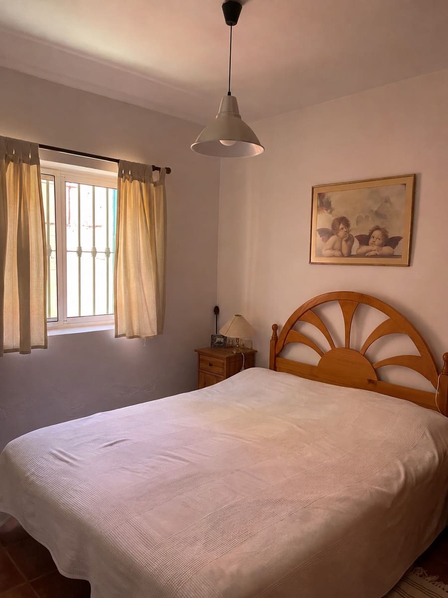 3 slaapkamer Villa te koop in Colmenar met garage - € 225.000 (Ref: 10160993)