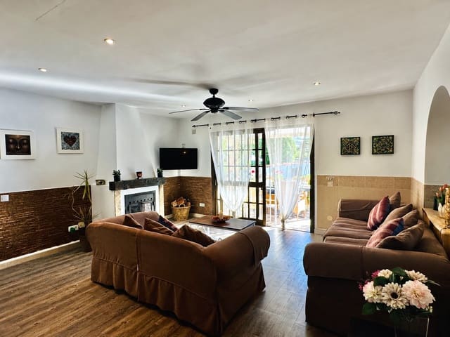 3 soveværelse Villa til salg i Mijas med swimmingpool garage - € 725.000 (Ref: 10164164)