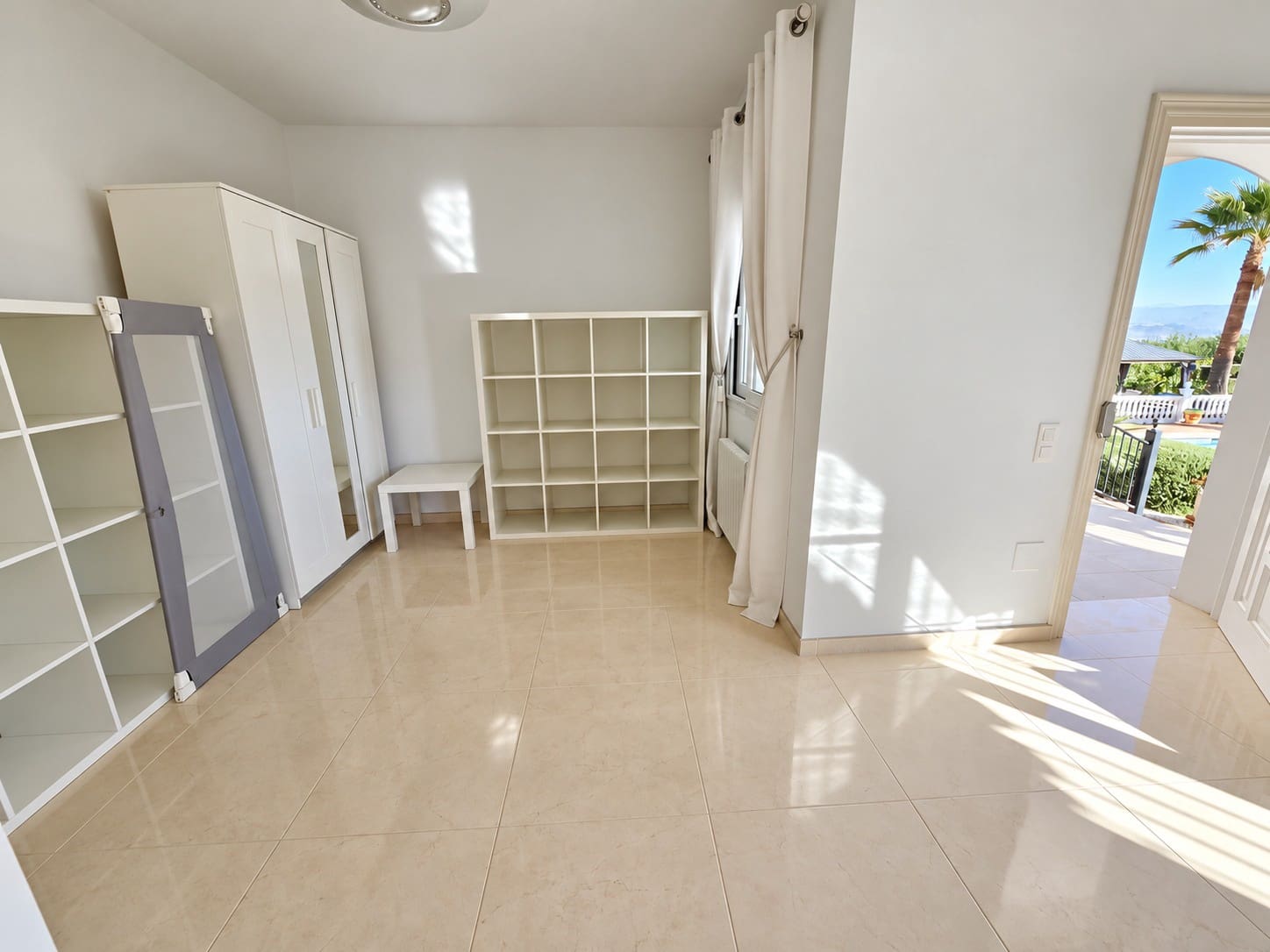 10 Zimmer Villa zu verkaufen in Alhaurin de la Torre mit Pool Garage - 1.500.000 € (Ref: 10166114)