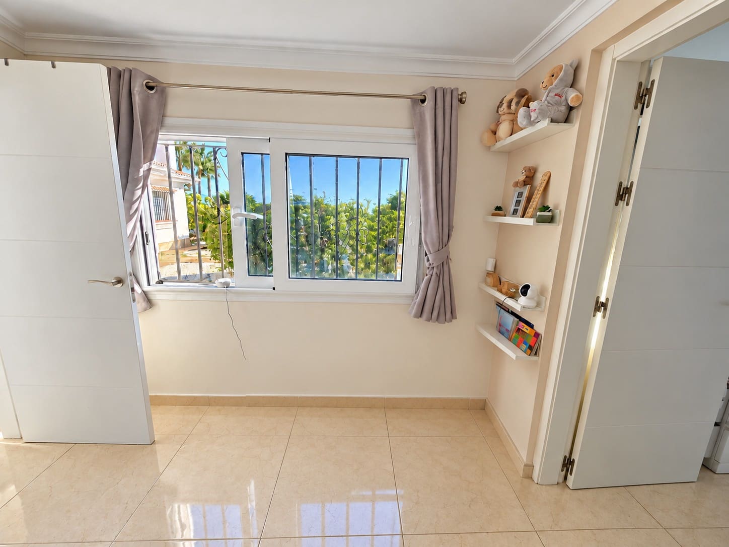 10 Zimmer Villa zu verkaufen in Alhaurin de la Torre mit Pool Garage - 1.500.000 € (Ref: 10166114)