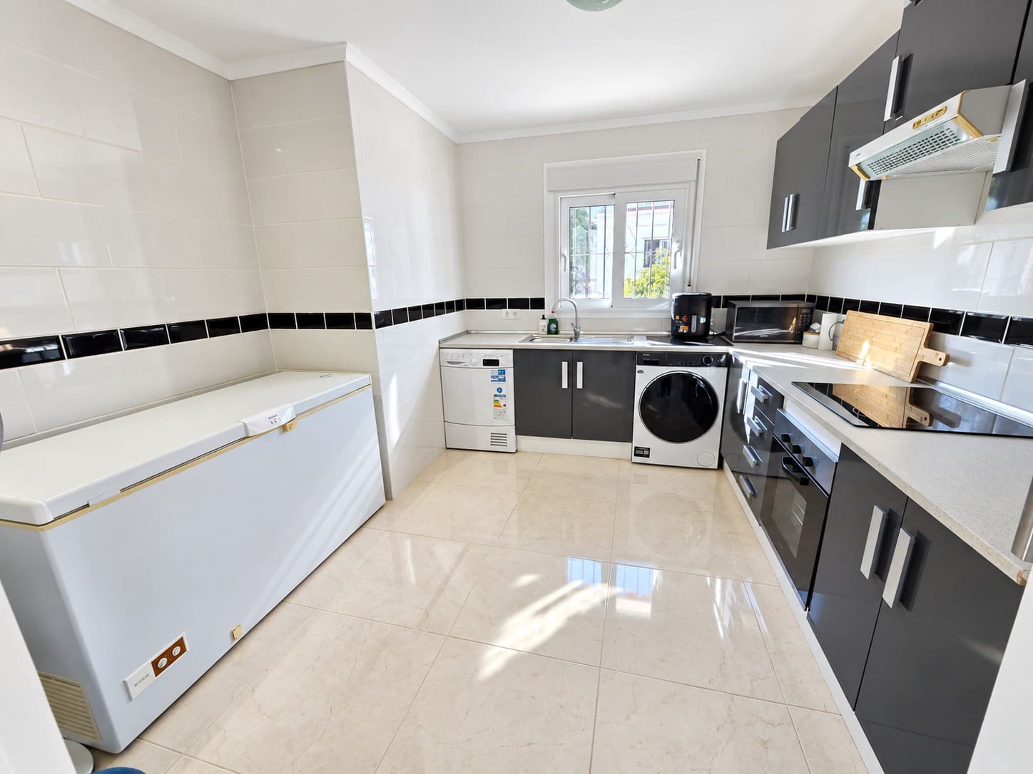 10 Zimmer Villa zu verkaufen in Alhaurin de la Torre mit Pool Garage - 1.500.000 € (Ref: 10166114)