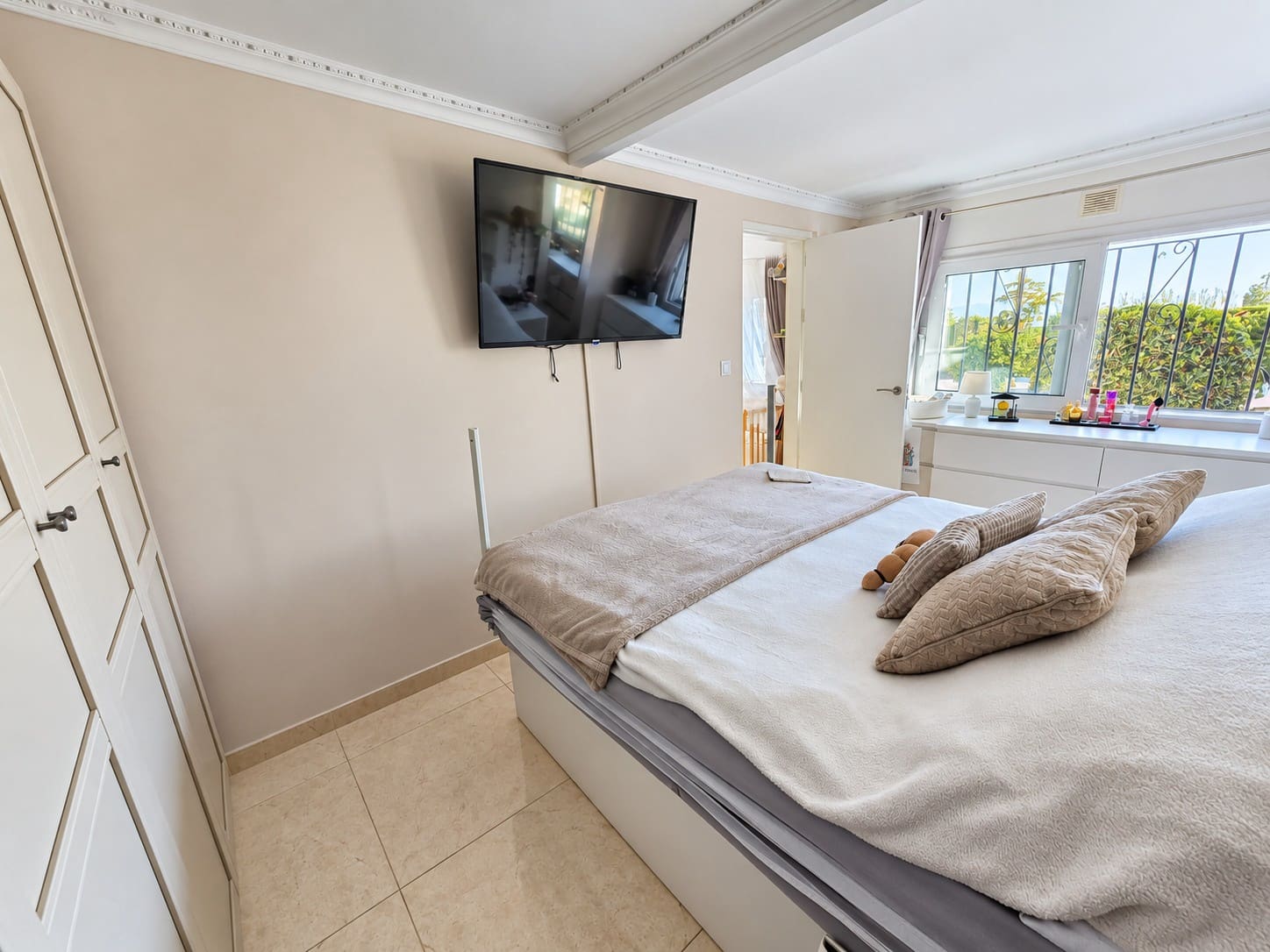 10 Zimmer Villa zu verkaufen in Alhaurin de la Torre mit Pool Garage - 1.500.000 € (Ref: 10166114)