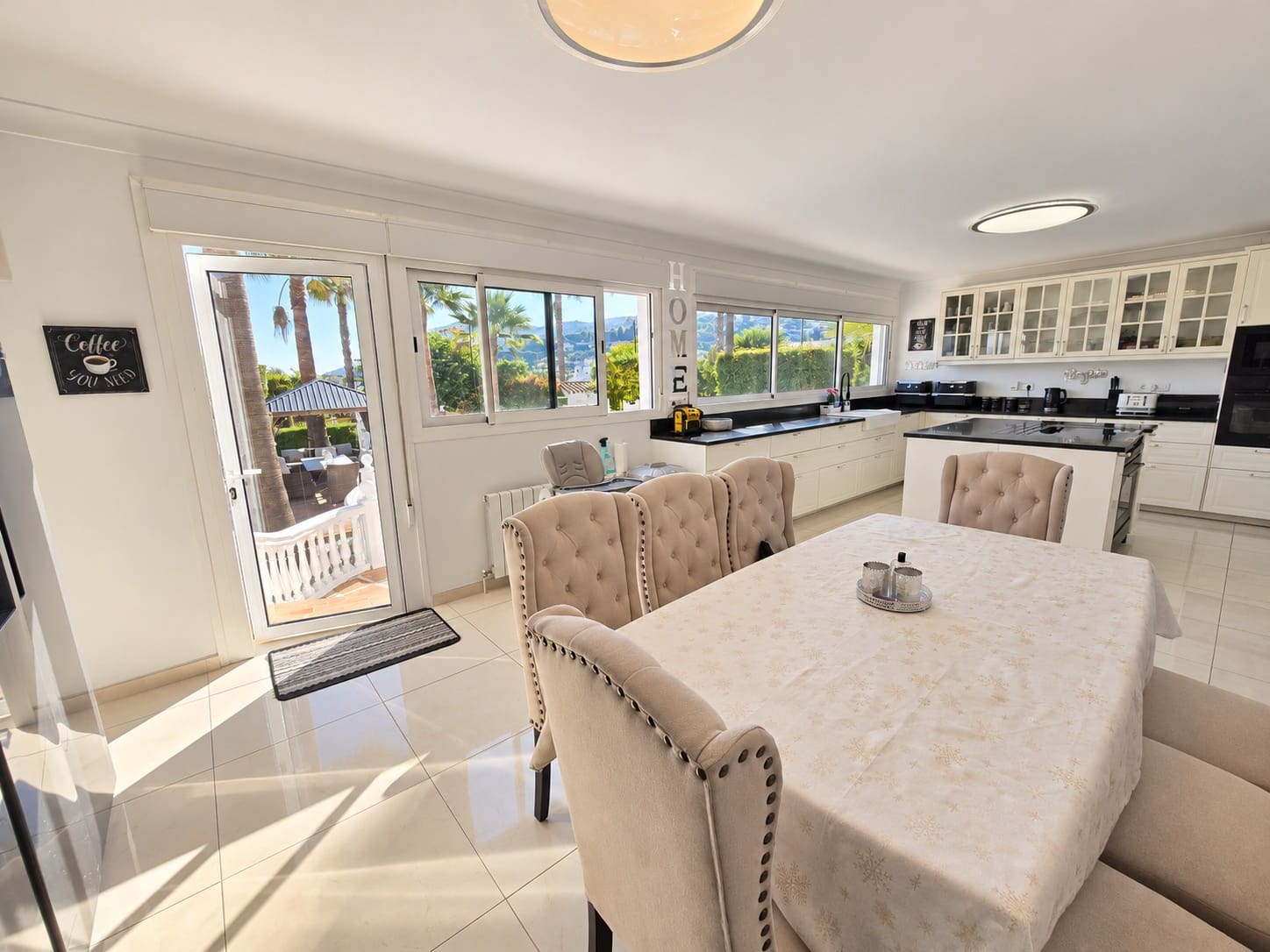 10 Zimmer Villa zu verkaufen in Alhaurin de la Torre mit Pool Garage - 1.500.000 € (Ref: 10166114)
