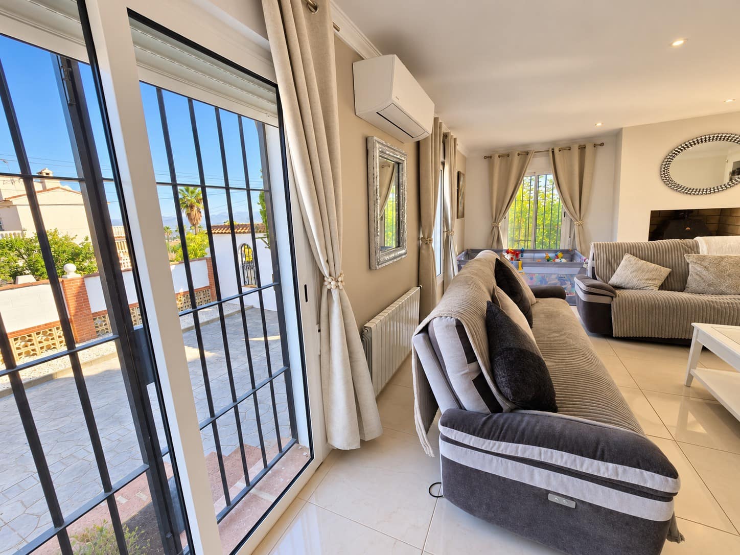 10 Zimmer Villa zu verkaufen in Alhaurin de la Torre mit Pool Garage - 1.500.000 € (Ref: 10166114)