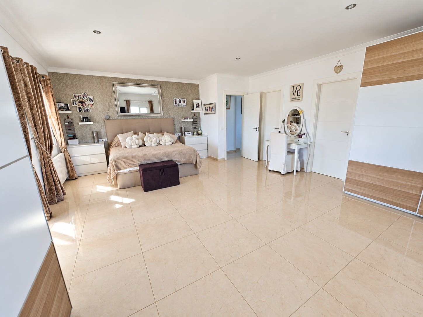 10 Zimmer Villa zu verkaufen in Alhaurin de la Torre mit Pool Garage - 1.500.000 € (Ref: 10166114)