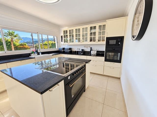 10 soveværelse Villa til salg i Alhaurín de la Torre med swimmingpool garage - € 1.500.000 (Ref: 10166114)
