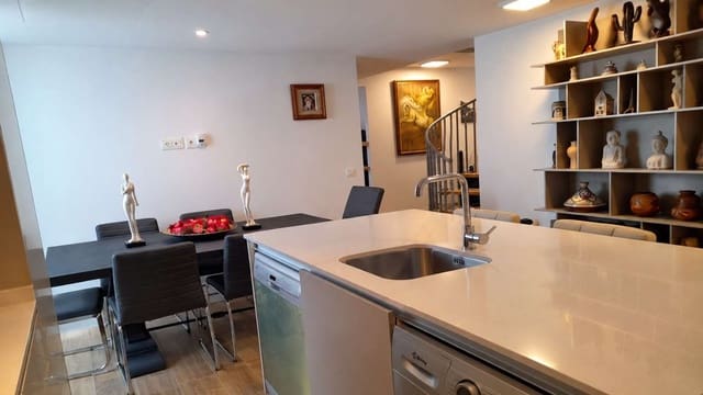 Ático de 4 habitaciones en Perchel Norte, Málaga ciudad en venta con piscina garaje - 749.000 € (Ref: 10168195)