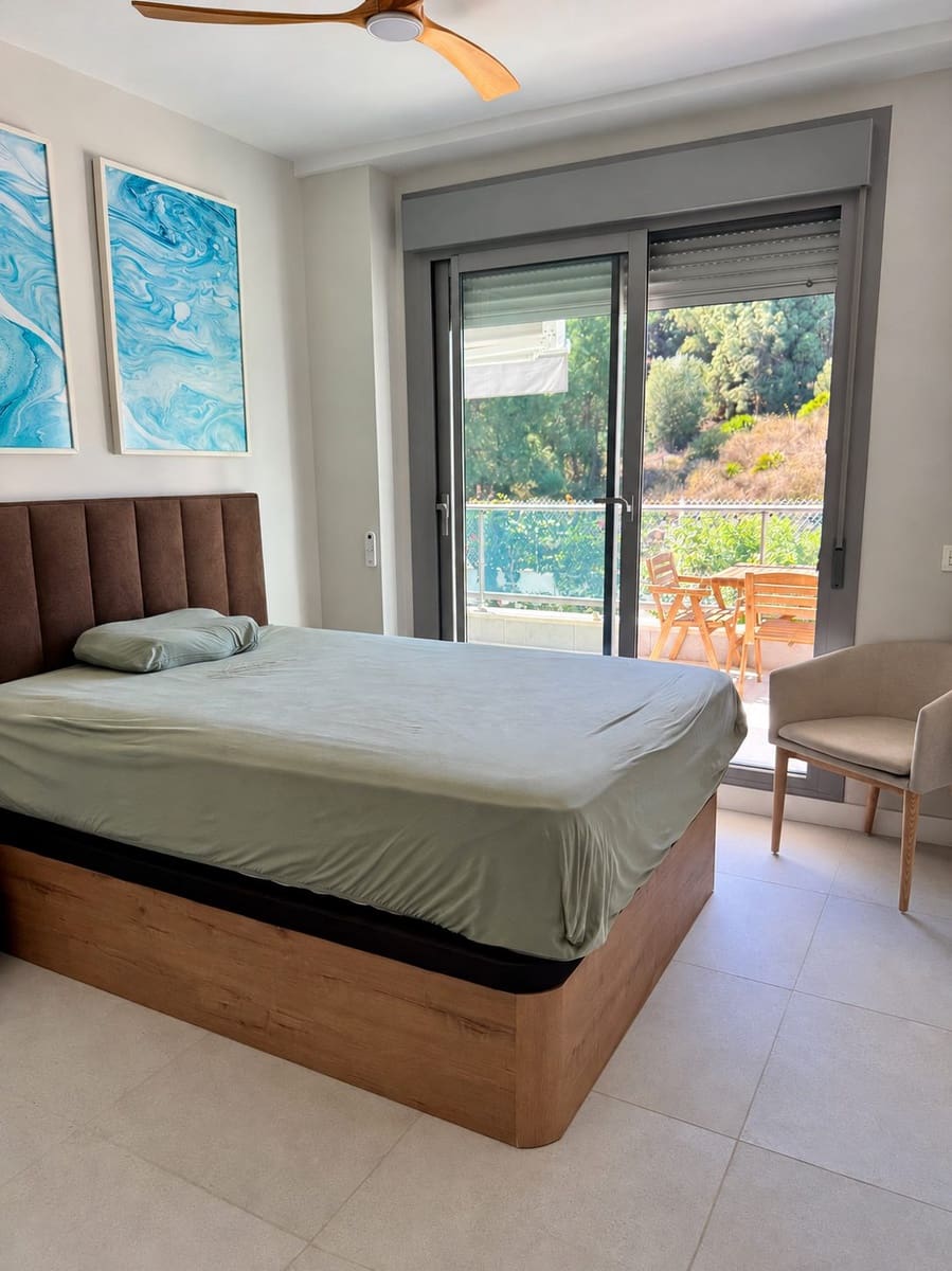 2 soveværelse Strandlejlighed til salg i Mijas med swimmingpool garage - € 460.000 (Ref: 10174369)