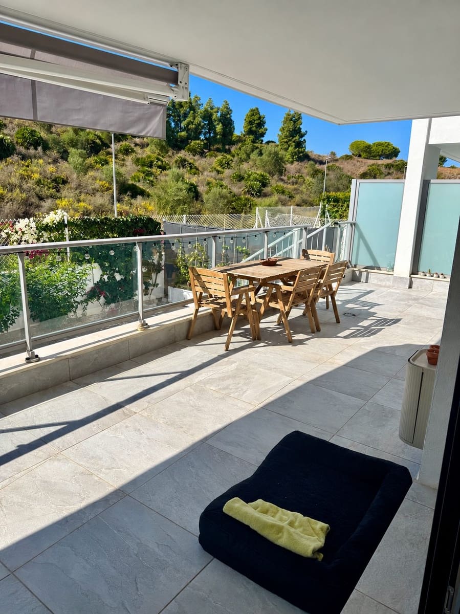 2 soveværelse Strandlejlighed til salg i Mijas med swimmingpool garage - € 460.000 (Ref: 10174369)