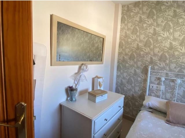 2 makuuhuone Asunto myytävänä paikassa Alhaurín de la Torre mukana 
autotalli - 359 000 € (Ref: 9434775)