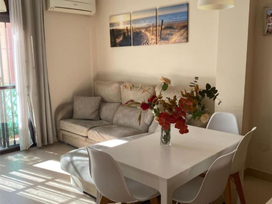 2 makuuhuone Asunto myytävänä paikassa Alhaurin de la Torre mukana 
autotalli - 359 000 € (Ref: 9434775)