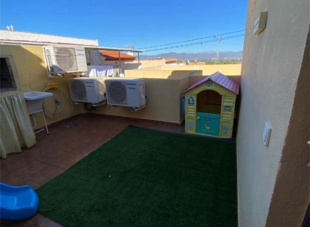 2 makuuhuone Asunto myytävänä paikassa Alhaurín de la Torre mukana 
autotalli - 359 000 € (Ref: 9434775)