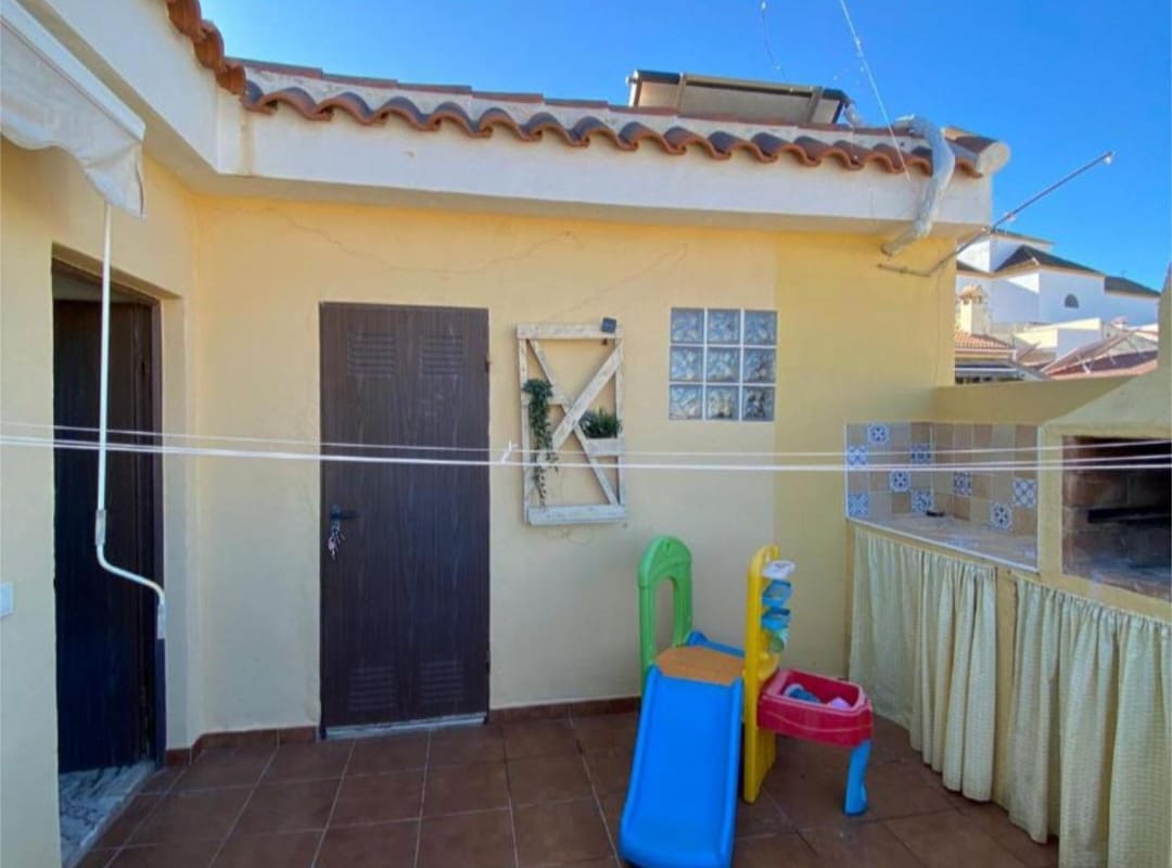 2 makuuhuone Asunto myytävänä paikassa Alhaurin de la Torre mukana 
autotalli - 359 000 € (Ref: 9434775)