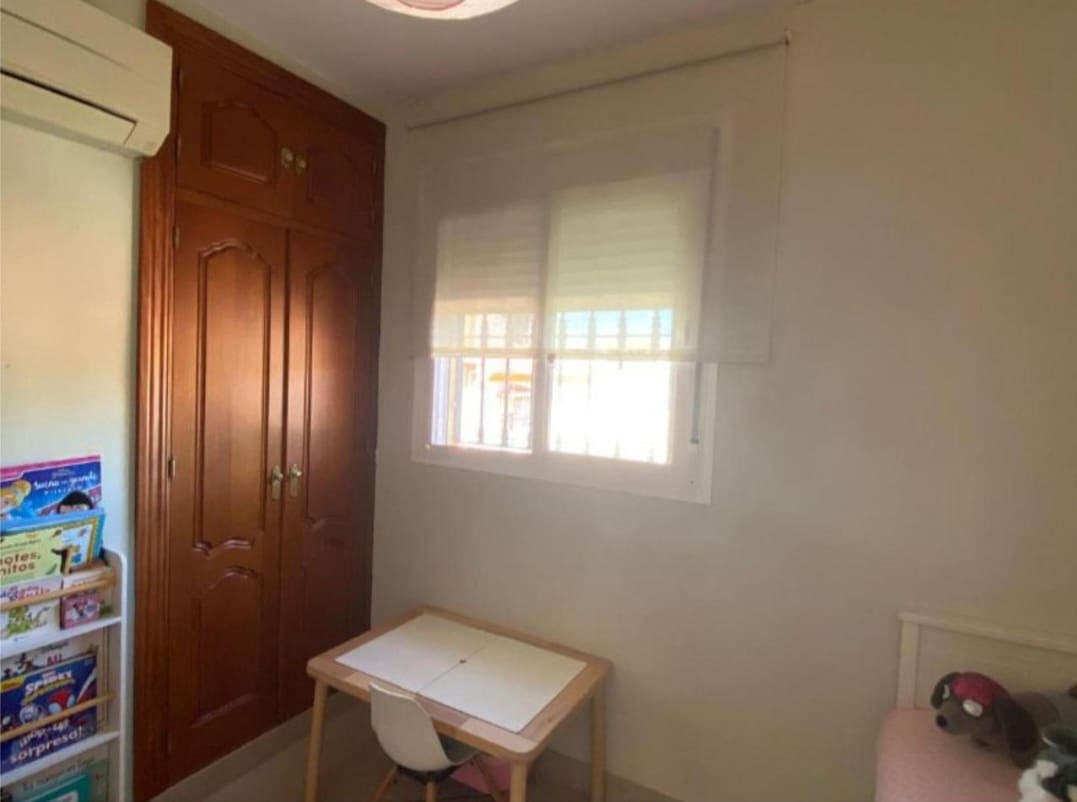 2 makuuhuone Asunto myytävänä paikassa Alhaurin de la Torre mukana 
autotalli - 359 000 € (Ref: 9434775)