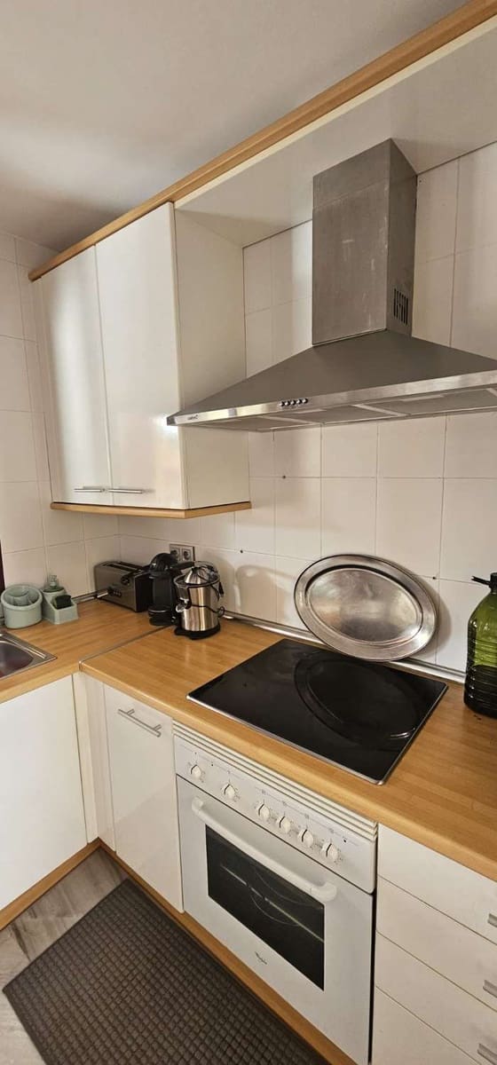 Chalet de 2 habitaciones en Benahavís en venta con piscina - 950.000 € (Ref: 9434777)