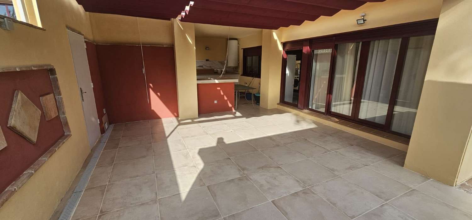 Chalet de 2 habitaciones en Benahavís en venta con piscina - 950.000 € (Ref: 9434777)