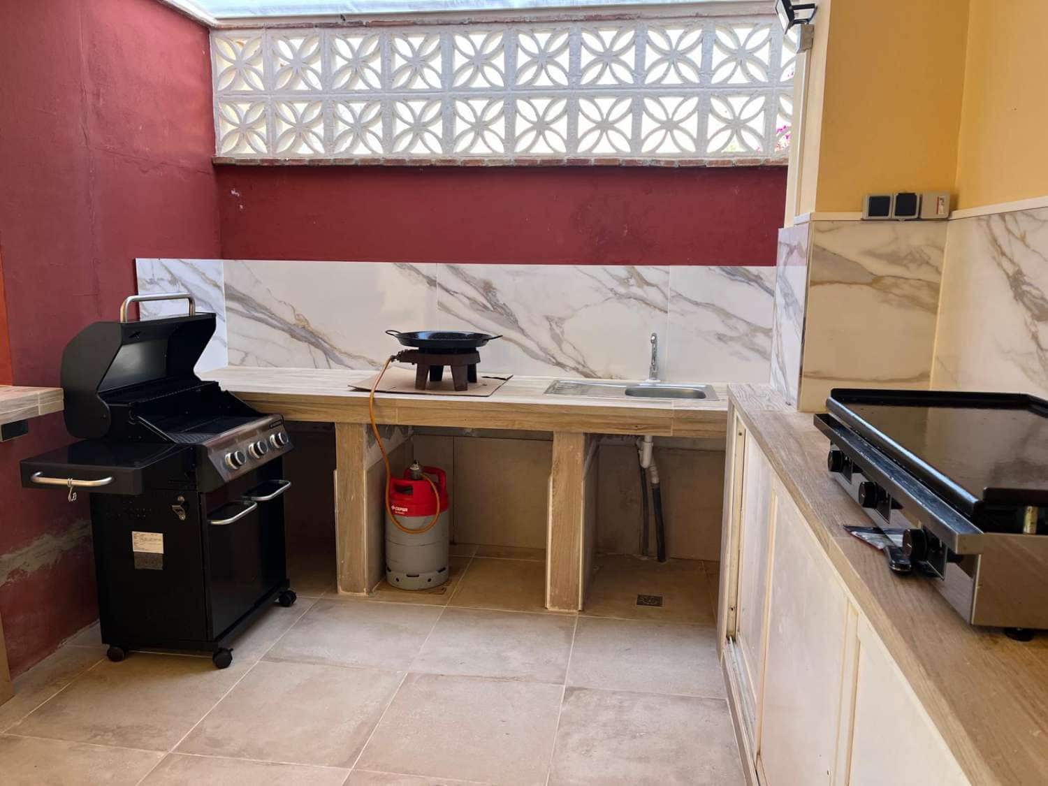 Chalet de 2 habitaciones en Benahavís en venta con piscina - 950.000 € (Ref: 9434777)