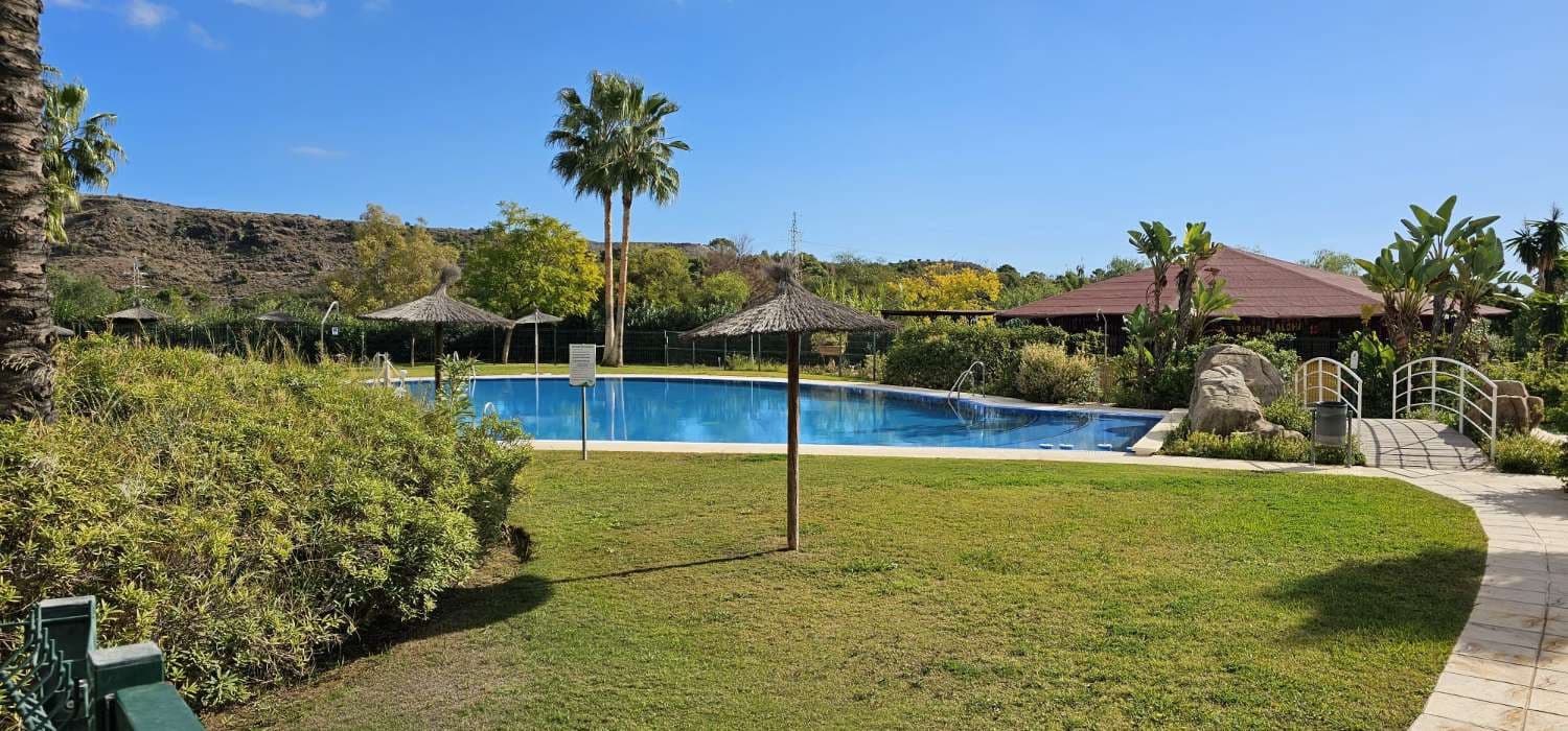 2 bedroom Villa for sale in Benahavis with pool - € 950,000 (Ref: 9434777)