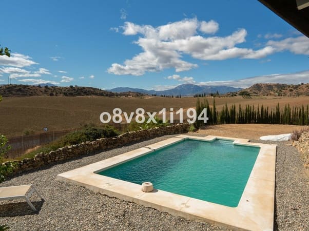 5 soveværelse Finca/Landehus til salg i Cártama med swimmingpool - € 599.000 (Ref: 9434781)