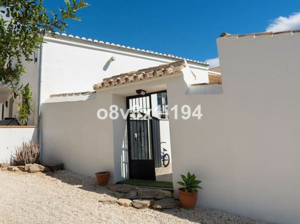 5 bedroom Finca/Country House for sale in Cartama with pool - € 599,000 (Ref: 9434781)