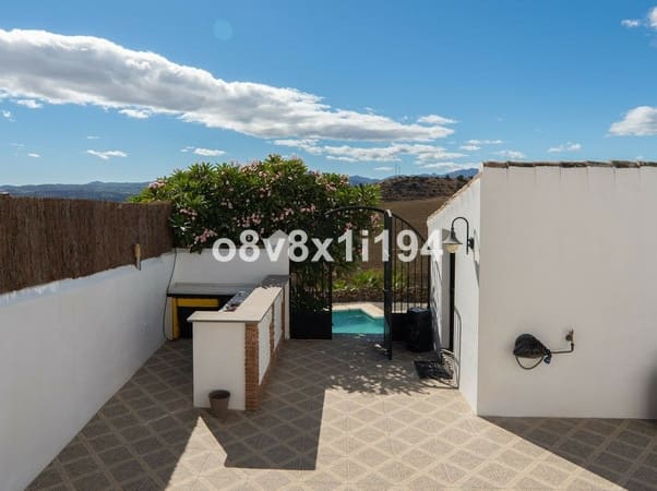 5 bedroom Finca/Country House for sale in Cartama with pool - € 599,000 (Ref: 9434781)