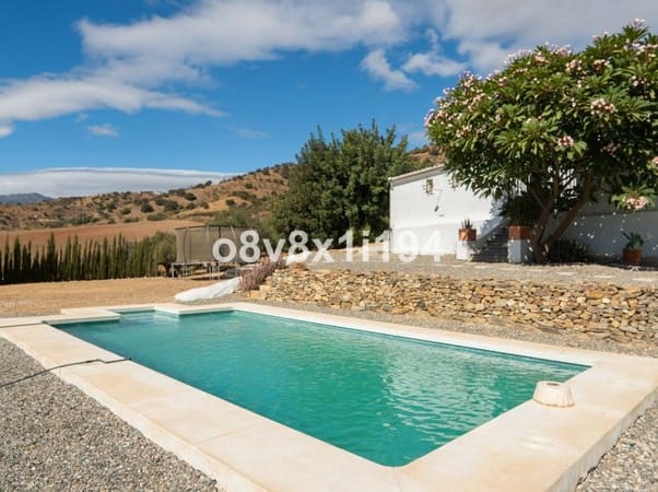 5 bedroom Finca/Country House for sale in Cartama with pool - € 599,000 (Ref: 9434781)