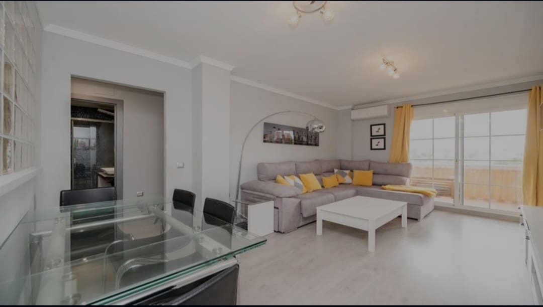 2 Zimmer Strandapartment zu verkaufen in Fuengirola mit Pool - 283.250 € (Ref: 9434782)