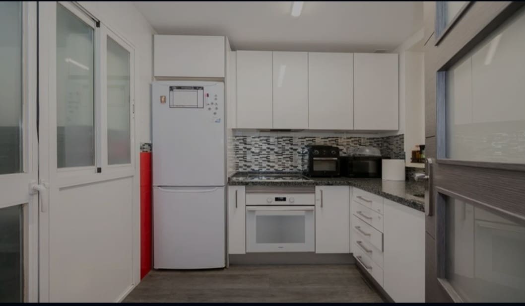 2 Zimmer Strandapartment zu verkaufen in Fuengirola mit Pool - 283.250 € (Ref: 9434782)