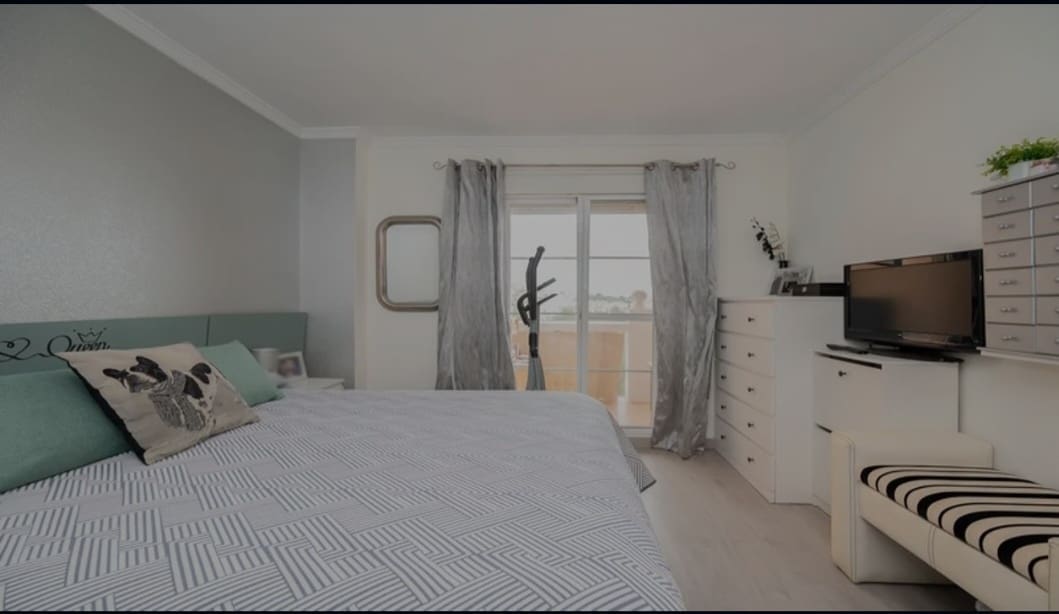 2 Zimmer Strandapartment zu verkaufen in Fuengirola mit Pool - 283.250 € (Ref: 9434782)