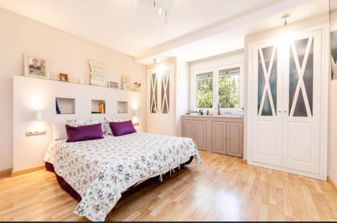 6 bedroom Villa for sale in Alhaurin de la Torre with pool - € 795,000 (Ref: 9434786)