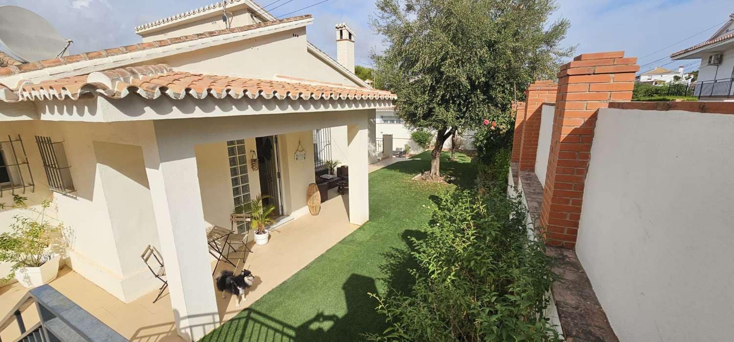 6 bedroom Villa for sale in Alhaurin de la Torre with pool - € 795,000 (Ref: 9434786)