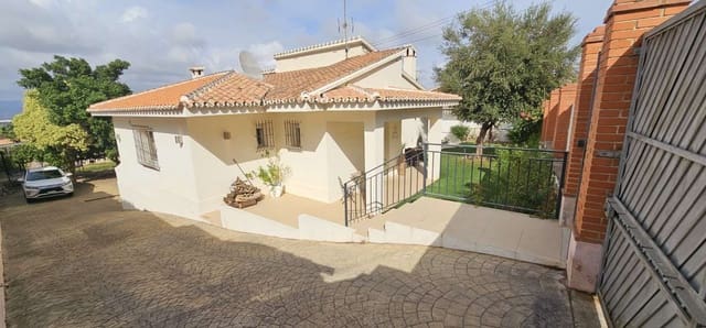 6 slaapkamer Villa te koop in Alhaurín de la Torre met zwembad - € 795.000 (Ref: 9434786)