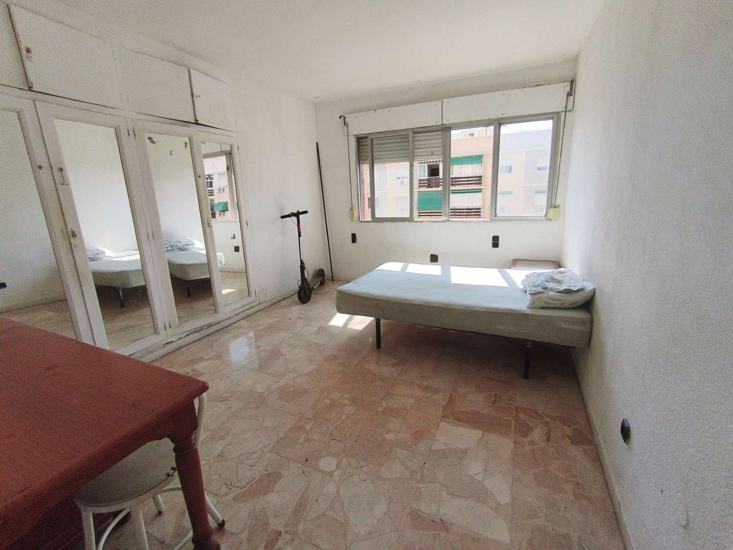3 Zimmer Wohnung zu verkaufen in Malaga Stadt - 400.000 € (Ref: 9434789)