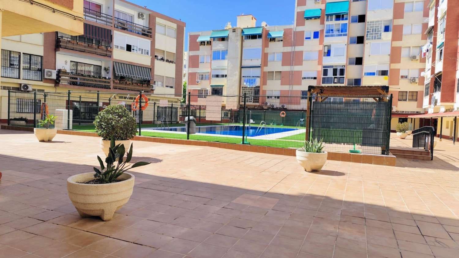 1 Zimmer Strandapartment zu verkaufen in Torremolinos mit Pool - 211.000 € (Ref: 9434790)