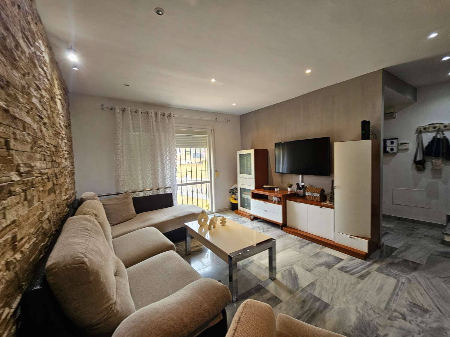 Adosado de 4 habitaciones en Alhaurín de la Torre en venta con piscina garaje - 410.000 € (Ref: 9434791)