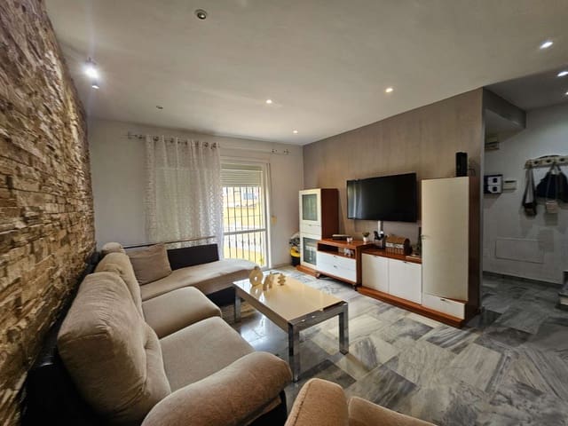 Adosado de 4 habitaciones en Alhaurín de la Torre en venta con piscina garaje - 410.000 € (Ref: 9434791)