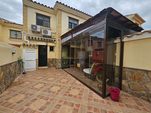 Adosado de 4 habitaciones en Alhaurín de la Torre en venta con piscina garaje - 410.000 € (Ref: 9434791)