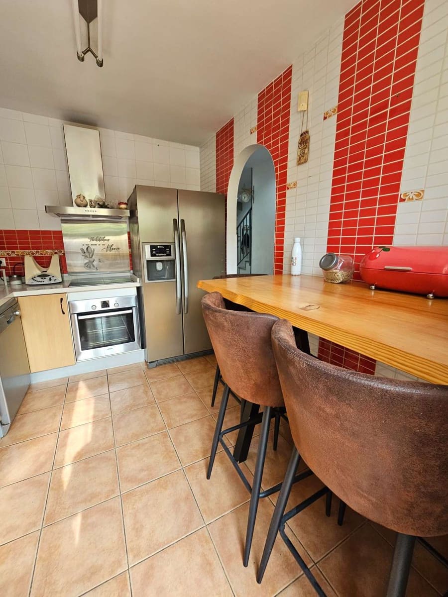 Adosado de 4 habitaciones en Alhaurín de la Torre en venta con piscina garaje - 410.000 € (Ref: 9434791)