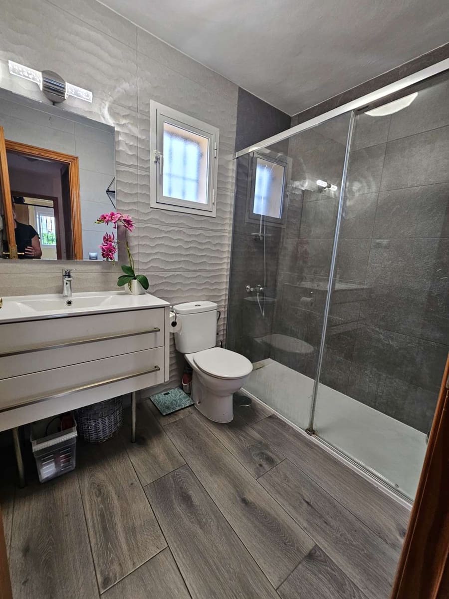 Adosado de 4 habitaciones en Alhaurín de la Torre en venta con piscina garaje - 410.000 € (Ref: 9434791)