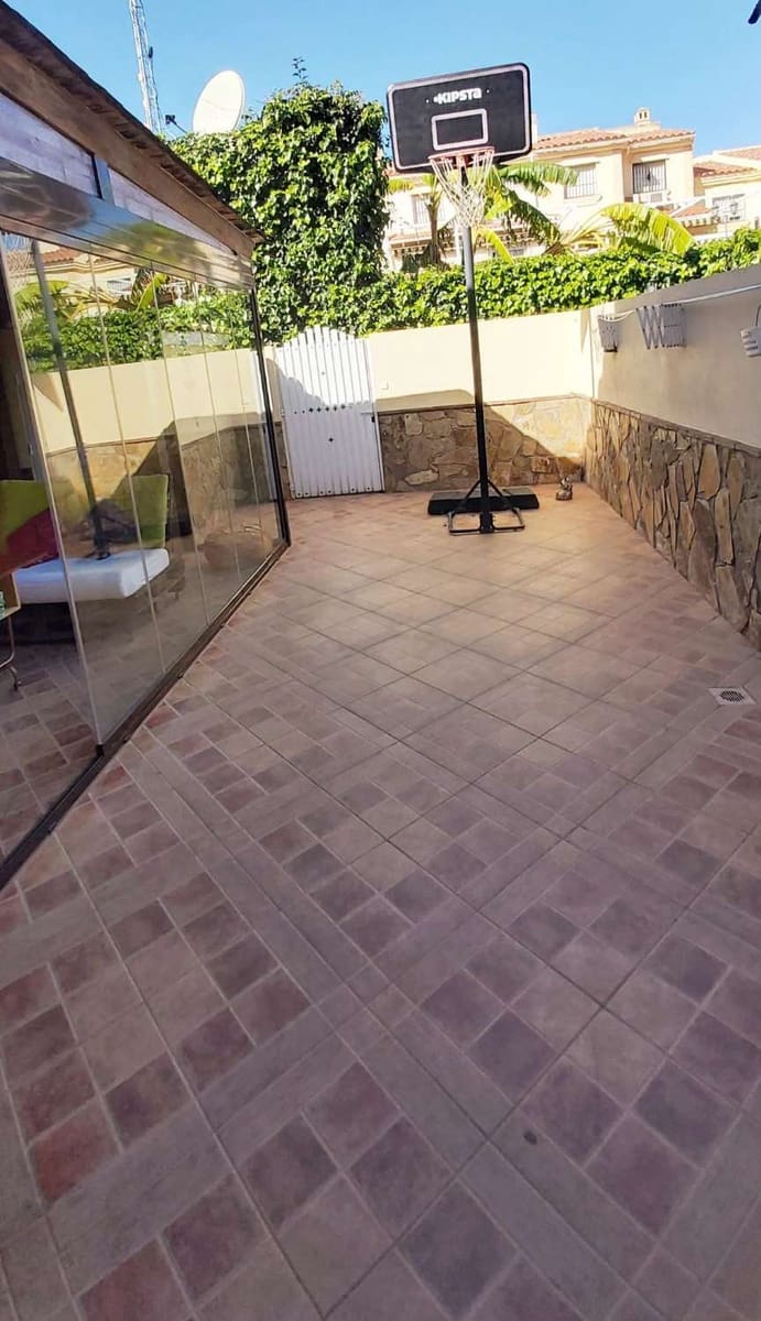 Adosado de 4 habitaciones en Alhaurín de la Torre en venta con piscina garaje - 410.000 € (Ref: 9434791)