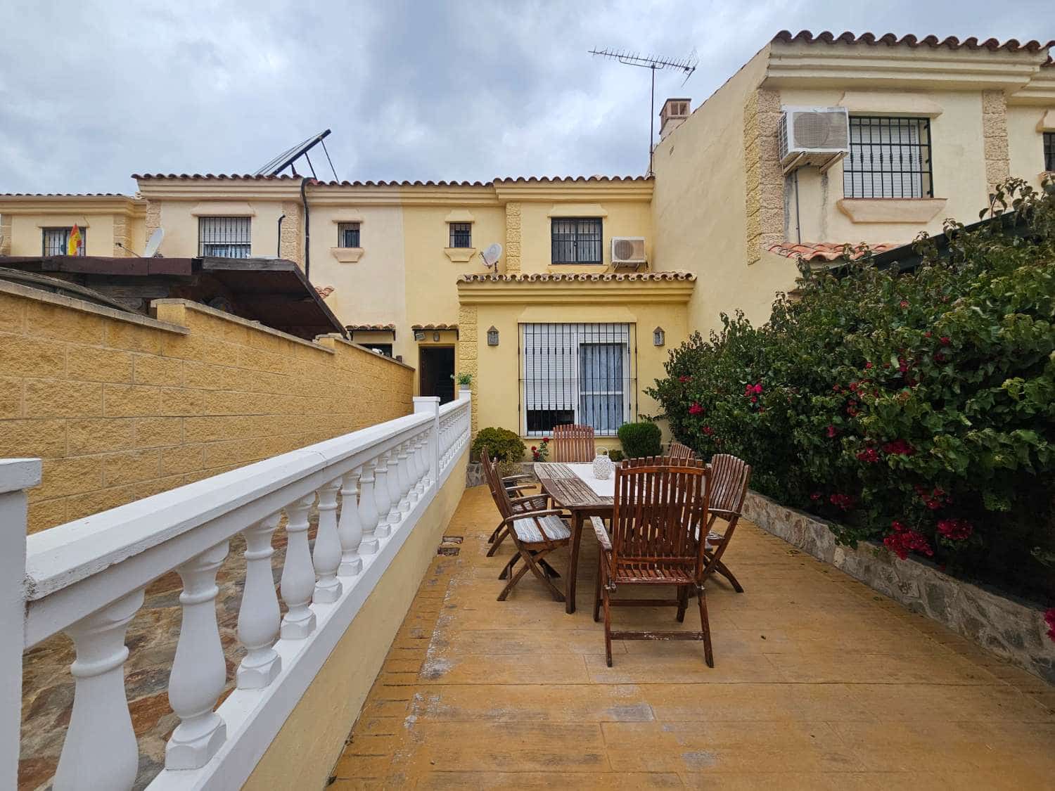 Adosado de 4 habitaciones en Alhaurín de la Torre en venta con piscina garaje - 410.000 € (Ref: 9434791)