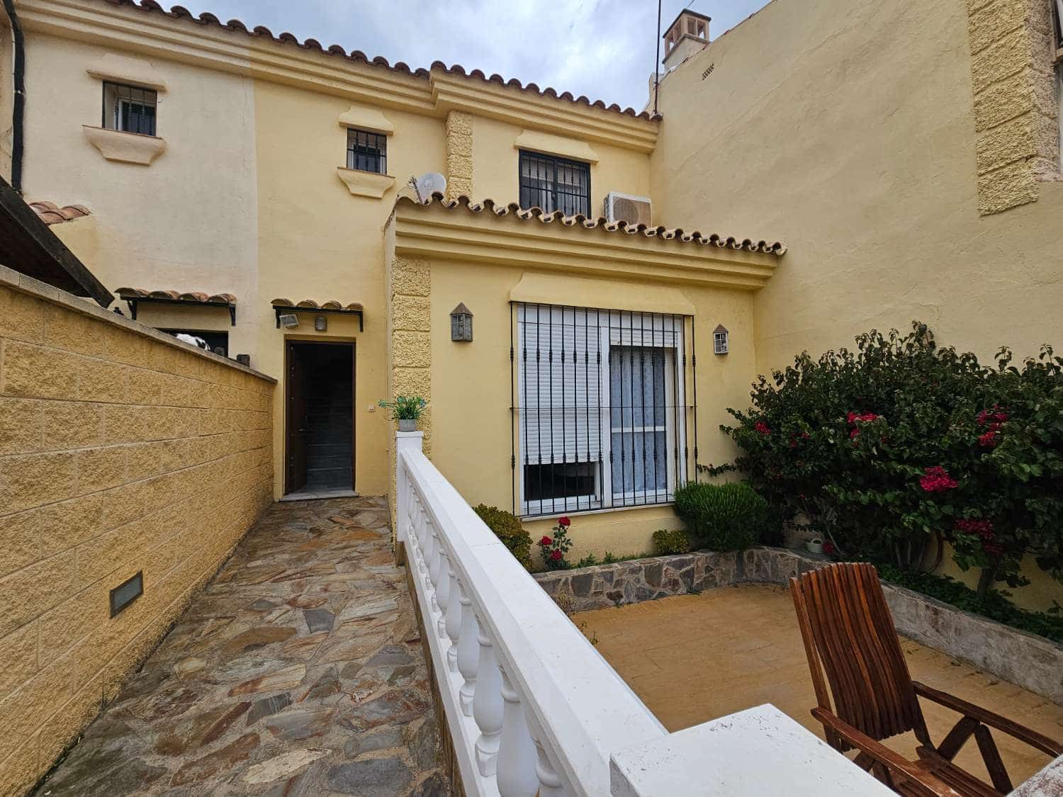 Adosado de 4 habitaciones en Alhaurín de la Torre en venta con piscina garaje - 410.000 € (Ref: 9434791)