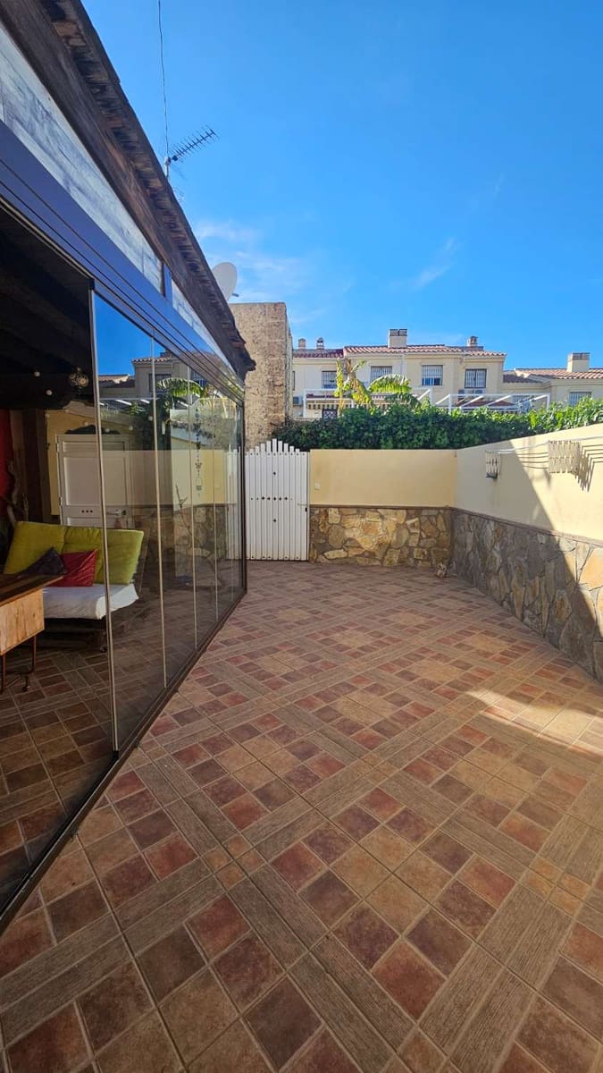 4 makuuhuone Rivitalo myytävänä paikassa Alhaurin de la Torre mukana uima-altaan 
autotalli - 416 000 € (Ref: 9434791)