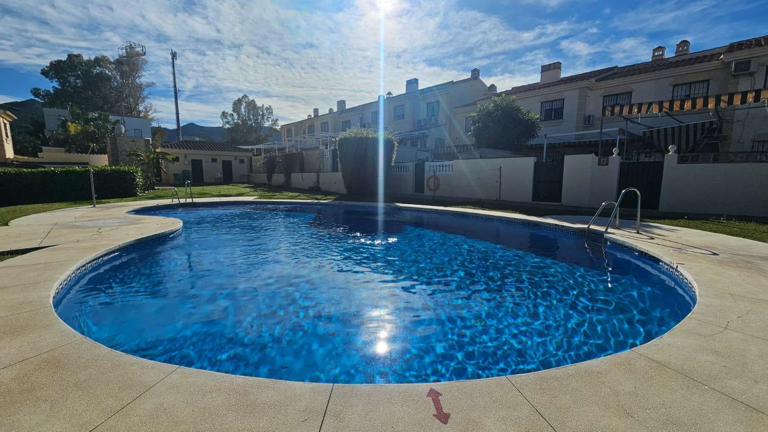 4 makuuhuone Rivitalo myytävänä paikassa Alhaurin de la Torre mukana uima-altaan 
autotalli - 416 000 € (Ref: 9434791)