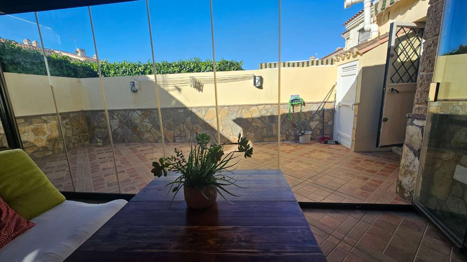 4 makuuhuone Rivitalo myytävänä paikassa Alhaurin de la Torre mukana uima-altaan 
autotalli - 416 000 € (Ref: 9434791)