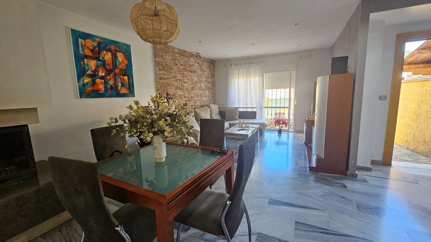 4 makuuhuone Rivitalo myytävänä paikassa Alhaurin de la Torre mukana uima-altaan 
autotalli - 416 000 € (Ref: 9434791)