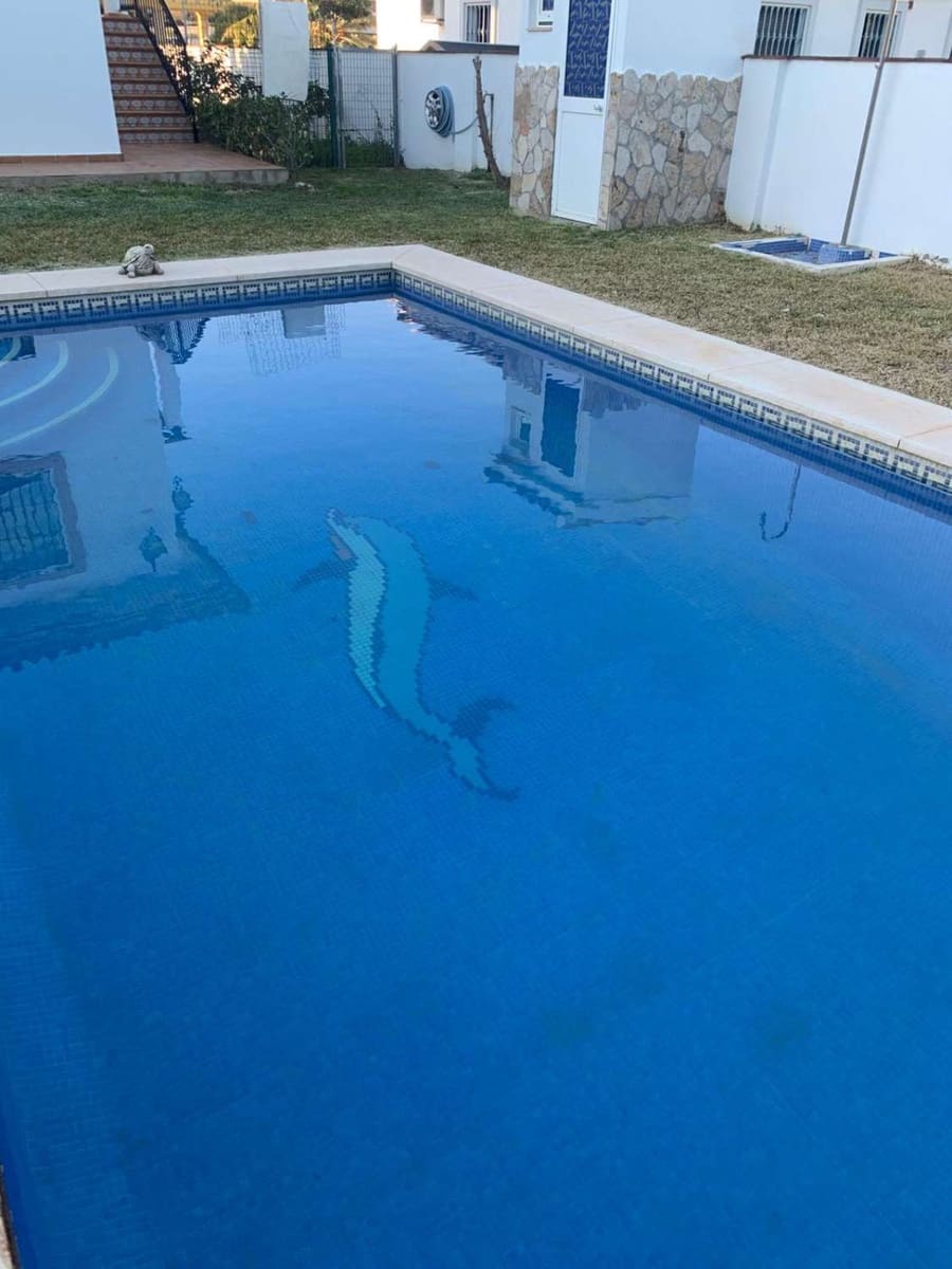 3 bedroom Villa for sale in Alhaurin de la Torre with pool garage - € 560,000 (Ref: 9434793)