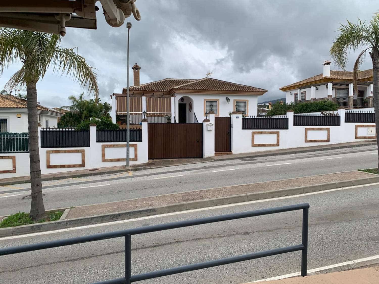 3 bedroom Villa for sale in Alhaurin de la Torre with pool garage - € 560,000 (Ref: 9434793)